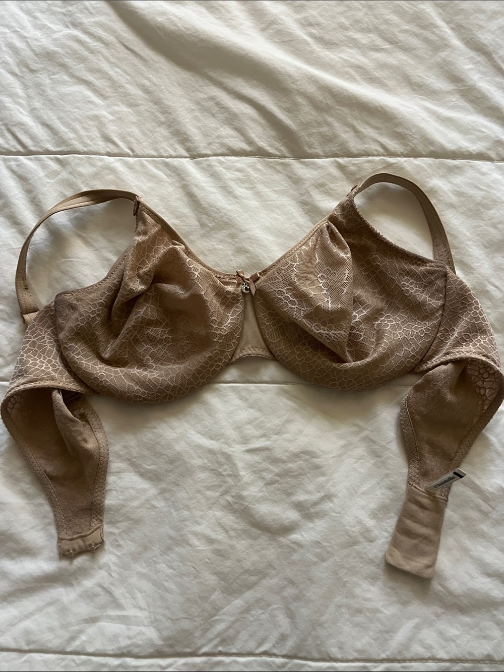 Chantelle 36D Underwire Lace Full-Coverage Bra in Taupe